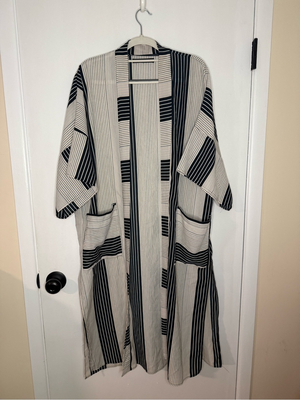BCBGMaxAzria‎ Black & Cream Striped Open-Front Duster/ Kimono
